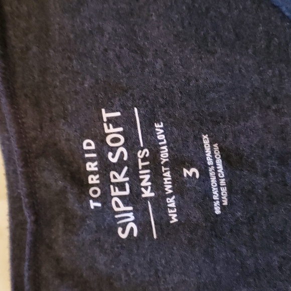 Tshirt - Picture 2 of 5